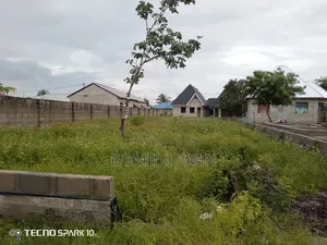 Kiwanja Sqmita 450 Kinauzwa Milioni 11 Ukonga Bombambili.