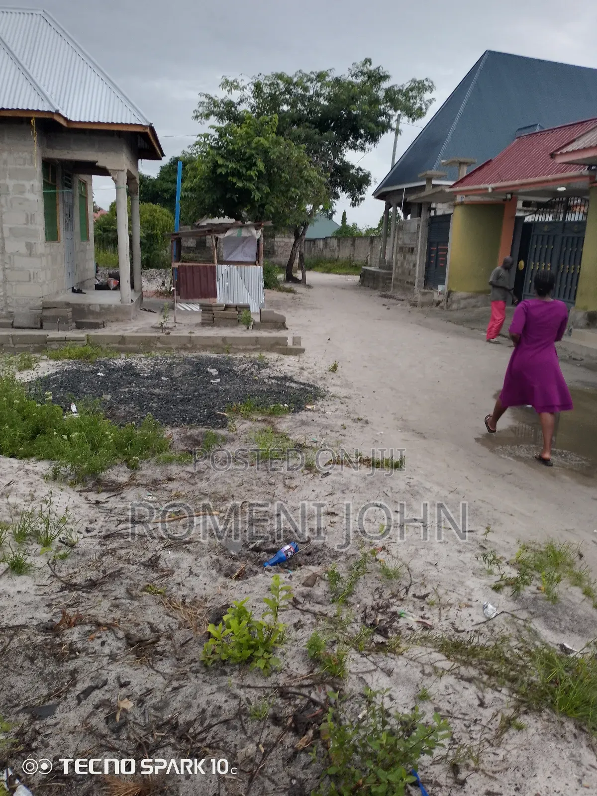 Kiwanja Sqmita 450 Kinauzwa Milioni 11 Ukonga Bombambili.