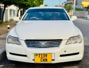 Photo - Toyota Mark X 2005 White