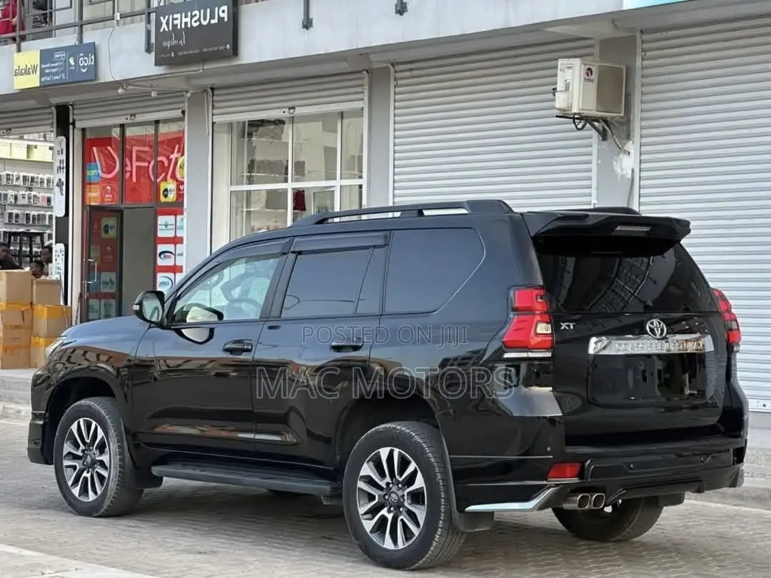 Toyota Land Cruiser Prado 2.7 2021 Black