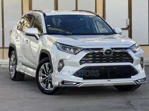 Toyota RAV4 2020 White