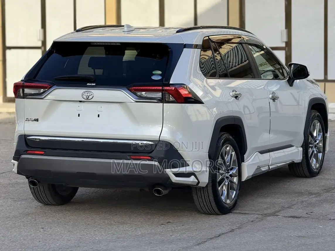 Toyota RAV4 2020 White