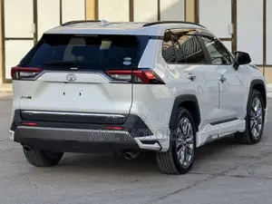 Toyota RAV4 2020 White