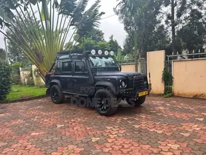 Land Rover Defender 1997 Black