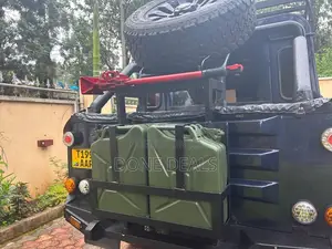 Land Rover Defender 1997 Black