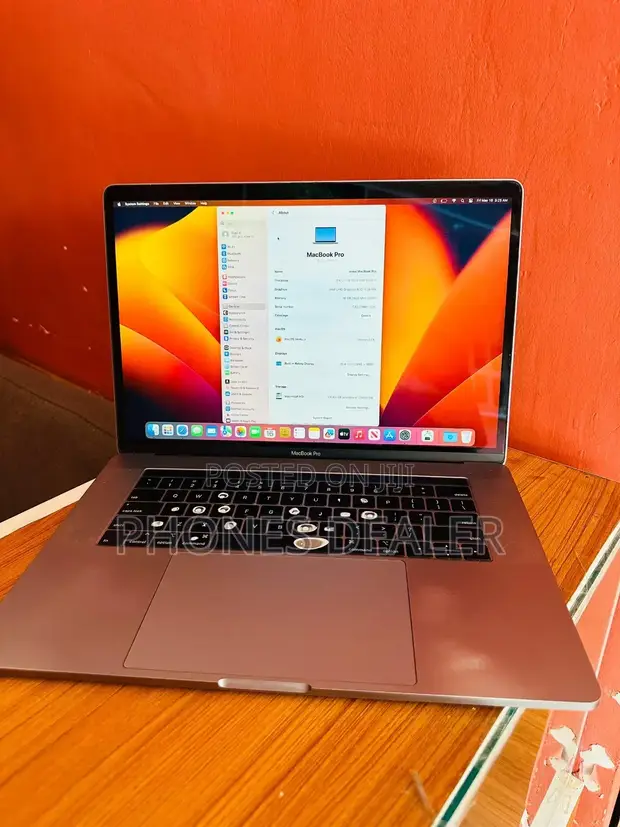 Laptop Apple MacBook Pro 2019 16GB Intel Core I7 SSD 256GB for