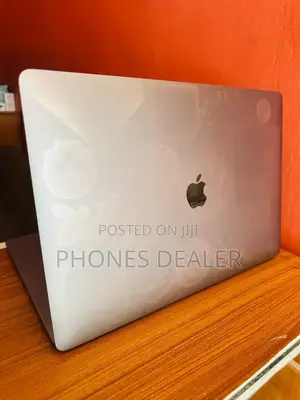 Laptop Apple MacBook Pro 2019 16GB Intel Core I7 SSD 256GB
