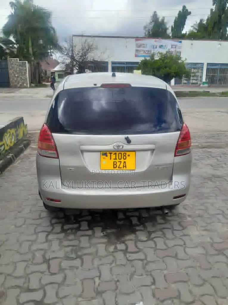 Toyota Corolla Spacio 2005 Silver
