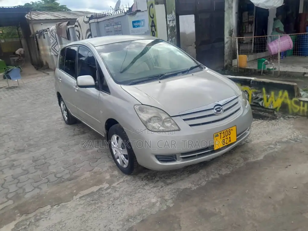 Toyota Corolla Spacio 2005 Silver