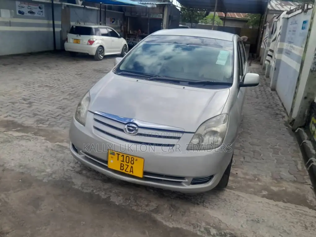 Toyota Corolla Spacio 2005 Silver