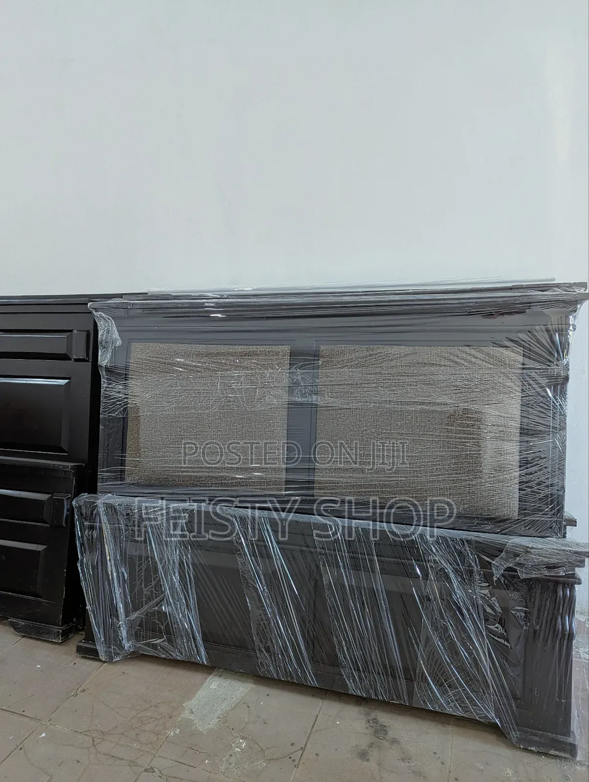 Wooden Bed Classic Size 5*6