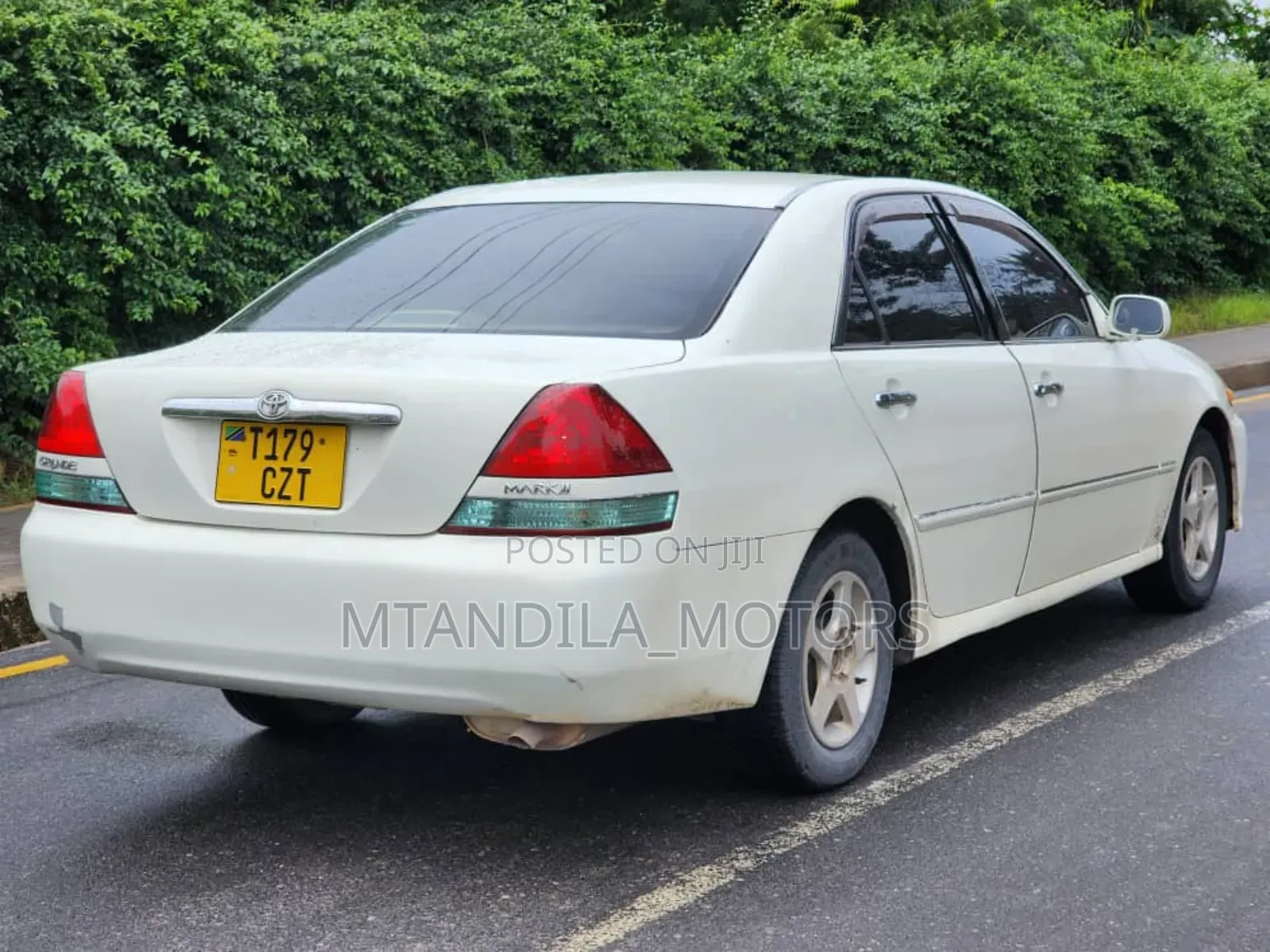 Toyota Mark II 2.5 AWD 2000 White