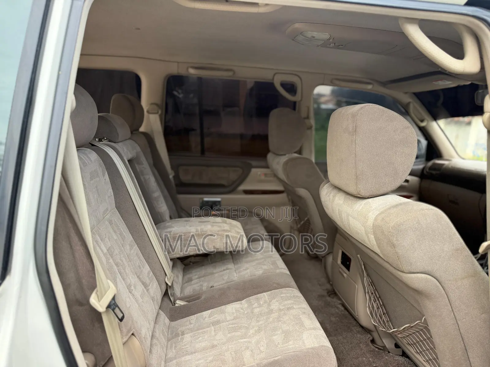 Toyota Land Cruiser 2001 White
