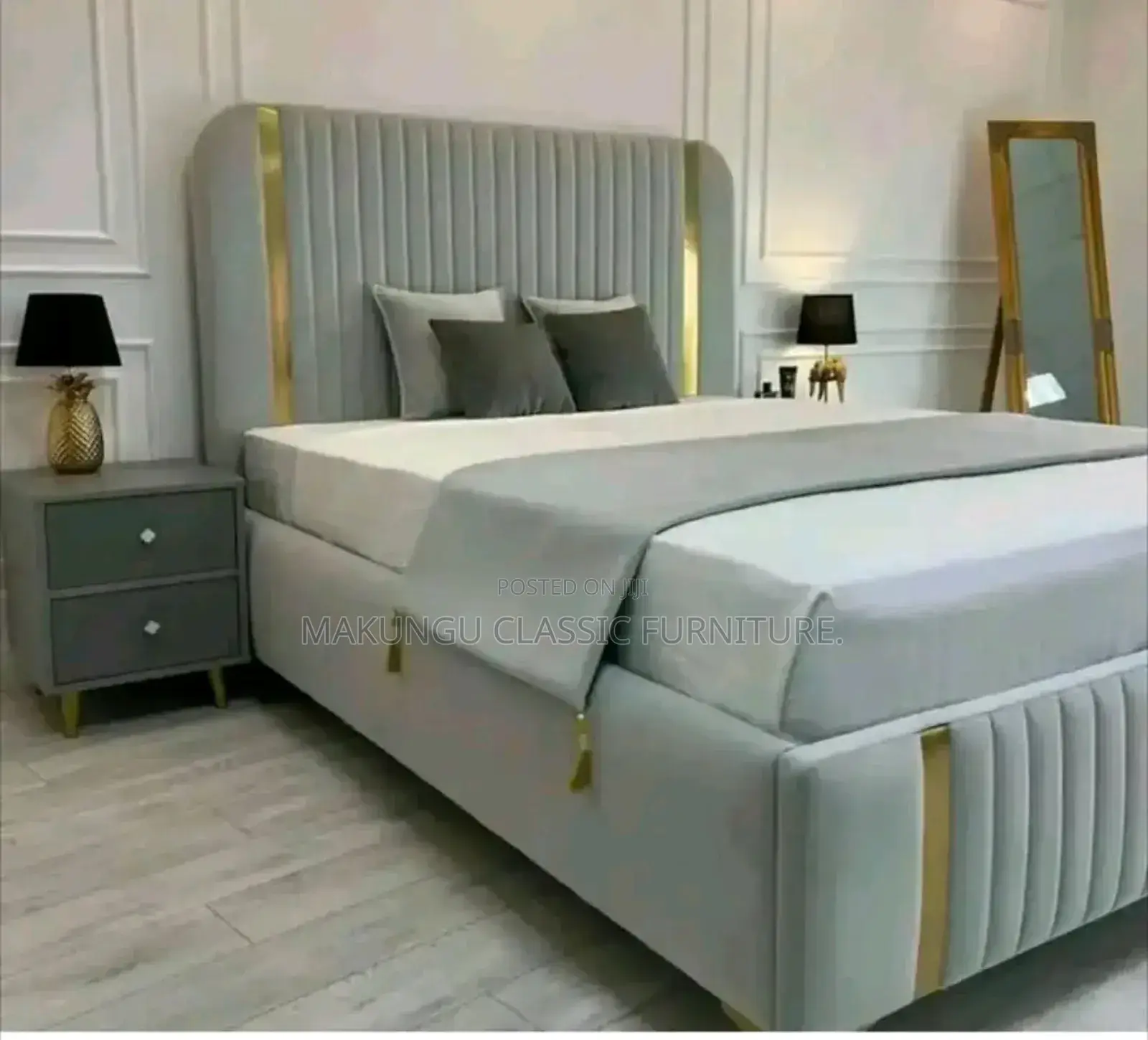 Luxurious Bedsofa Size 5/6