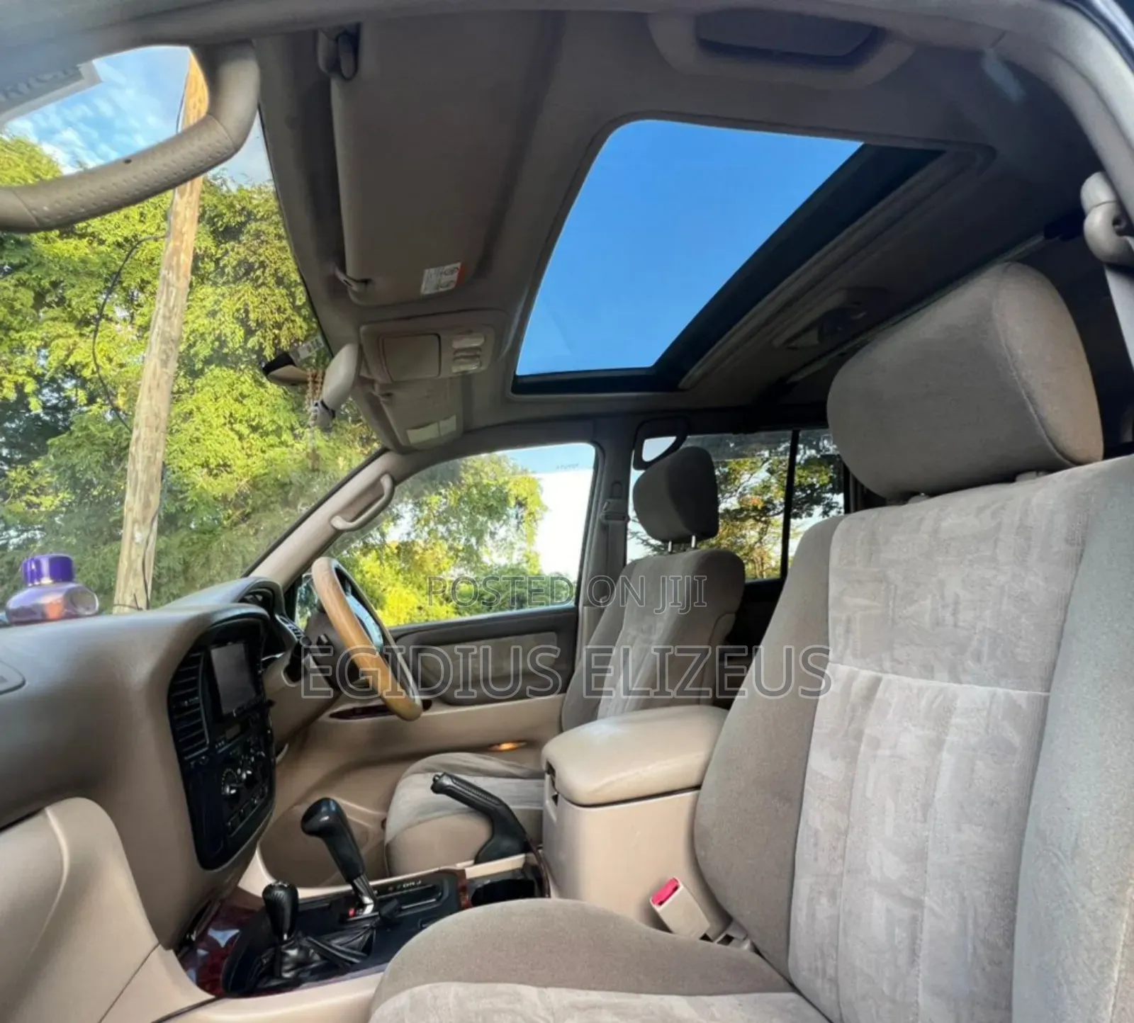 Toyota Land Cruiser 2000 White