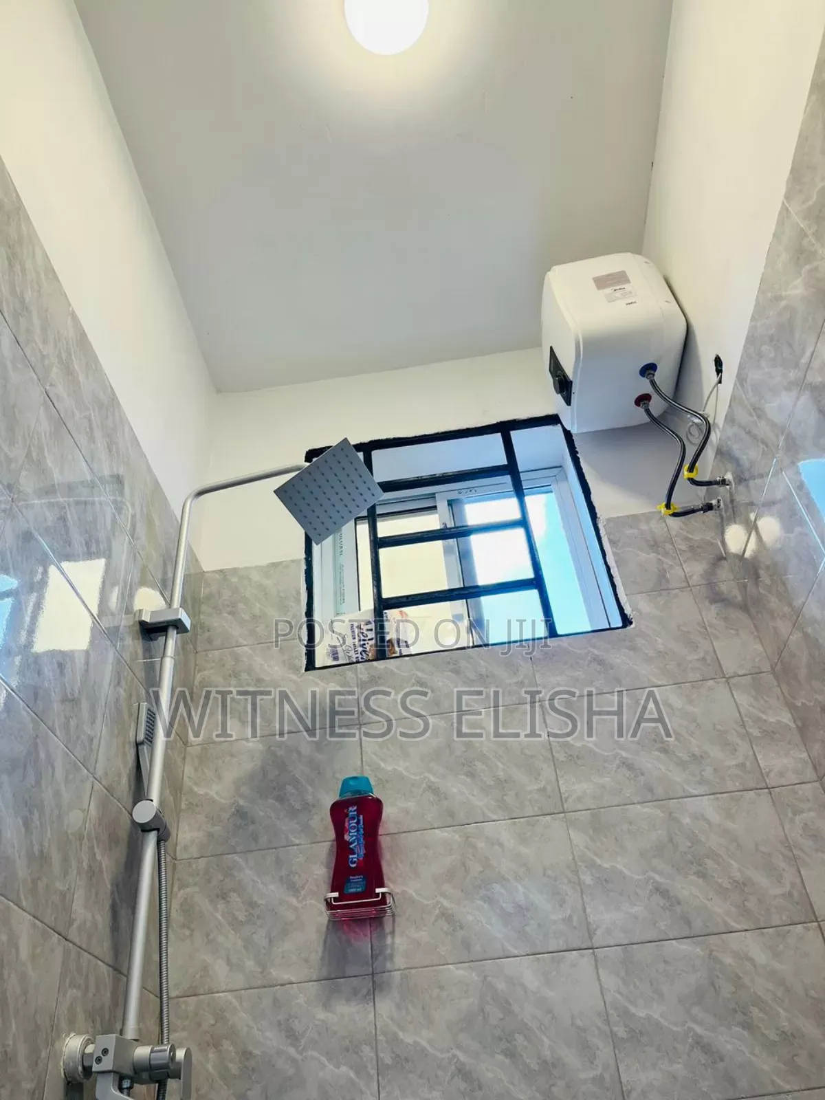 Single Master Bedroom Airbnb- Sinza