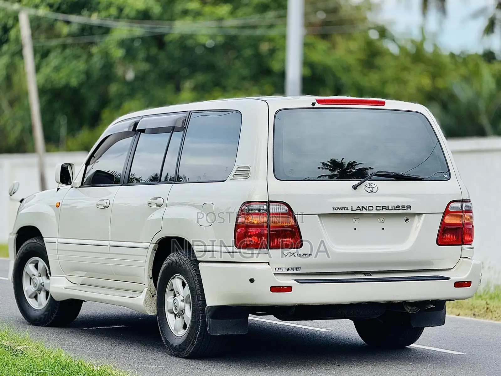 Toyota Land Cruiser 2005 White