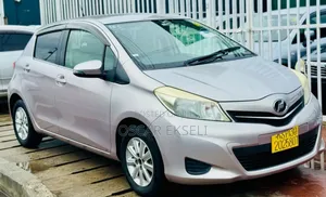 Photo - Toyota Vitz 2011 Pink