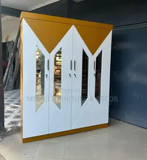 Wardrobes of Four Doors With Mirror