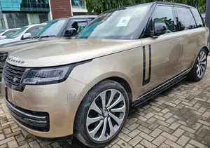 Land Rover Range Rover Vogue 2023 Gold