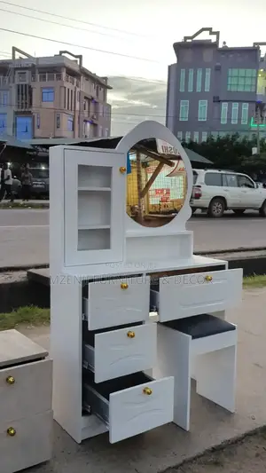 Dressing Table Circle Mirror