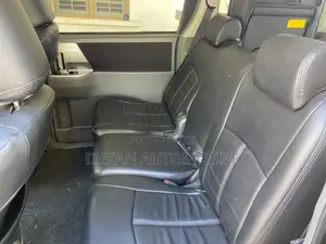 Toyota Noah 2.0 143hp AWD (7 Seater) 2008 Black
