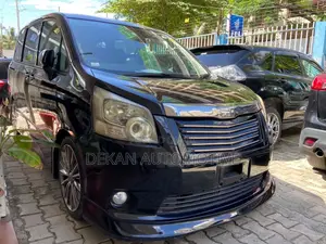 Toyota Noah 2.0 143hp AWD (7 Seater) 2008 Black