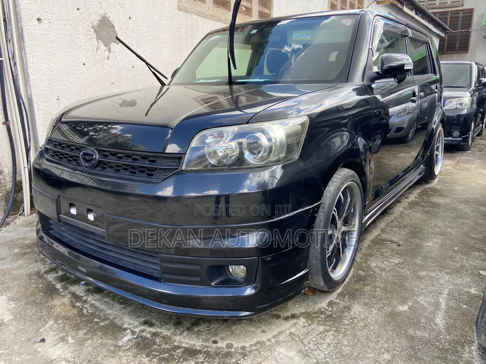 Toyota Corolla Rumion Hatchback 1.5 FWD 2010 Black