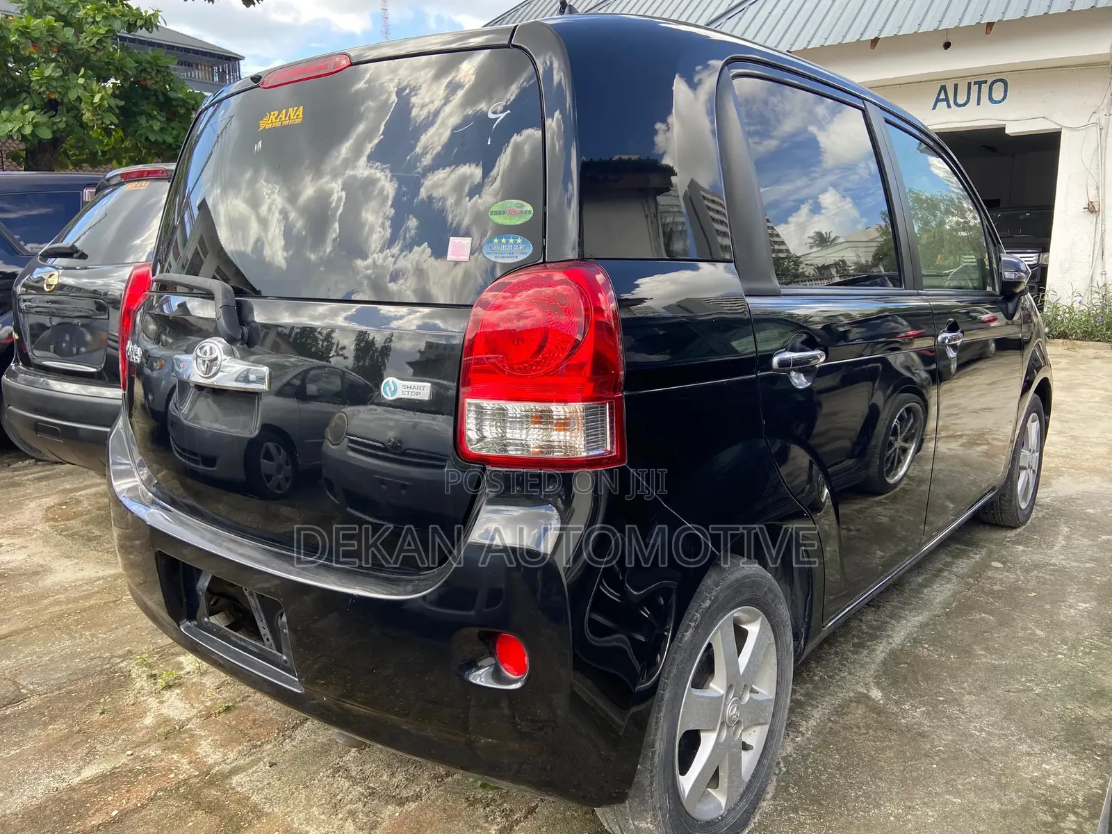 Toyota Porte 1.3 FWD 2014 Black