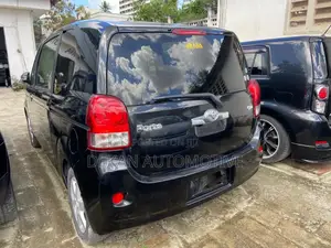 Toyota Porte 1.3 FWD 2014 Black