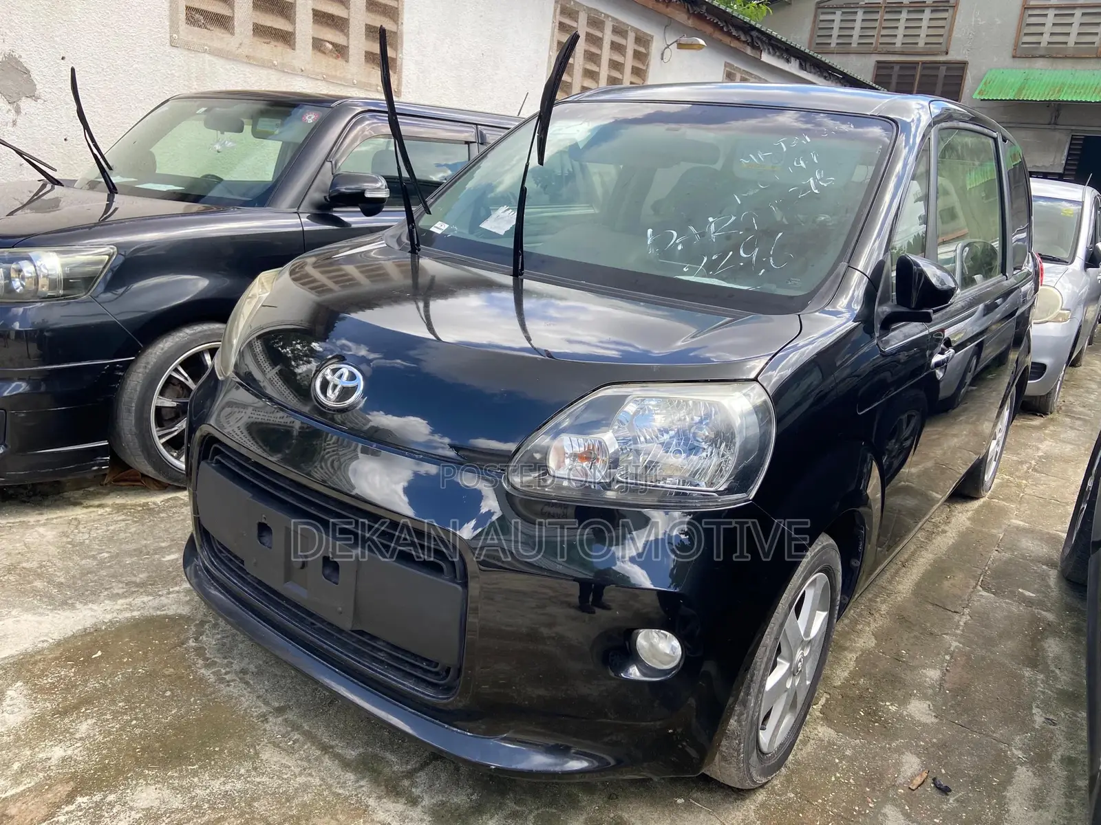 Toyota Porte 1.3 FWD 2014 Black
