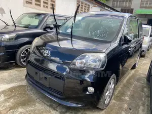 Toyota Porte 1.3 FWD 2014 Black