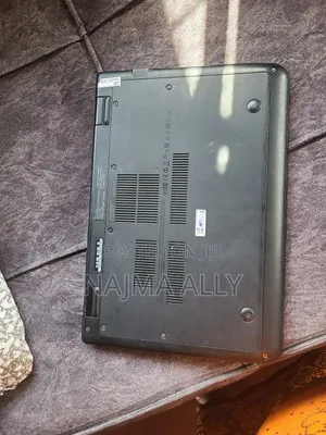 Laptop Lenovo ThinkPad 11e 4GB Intel Core I3 HDD+SSD 256GB