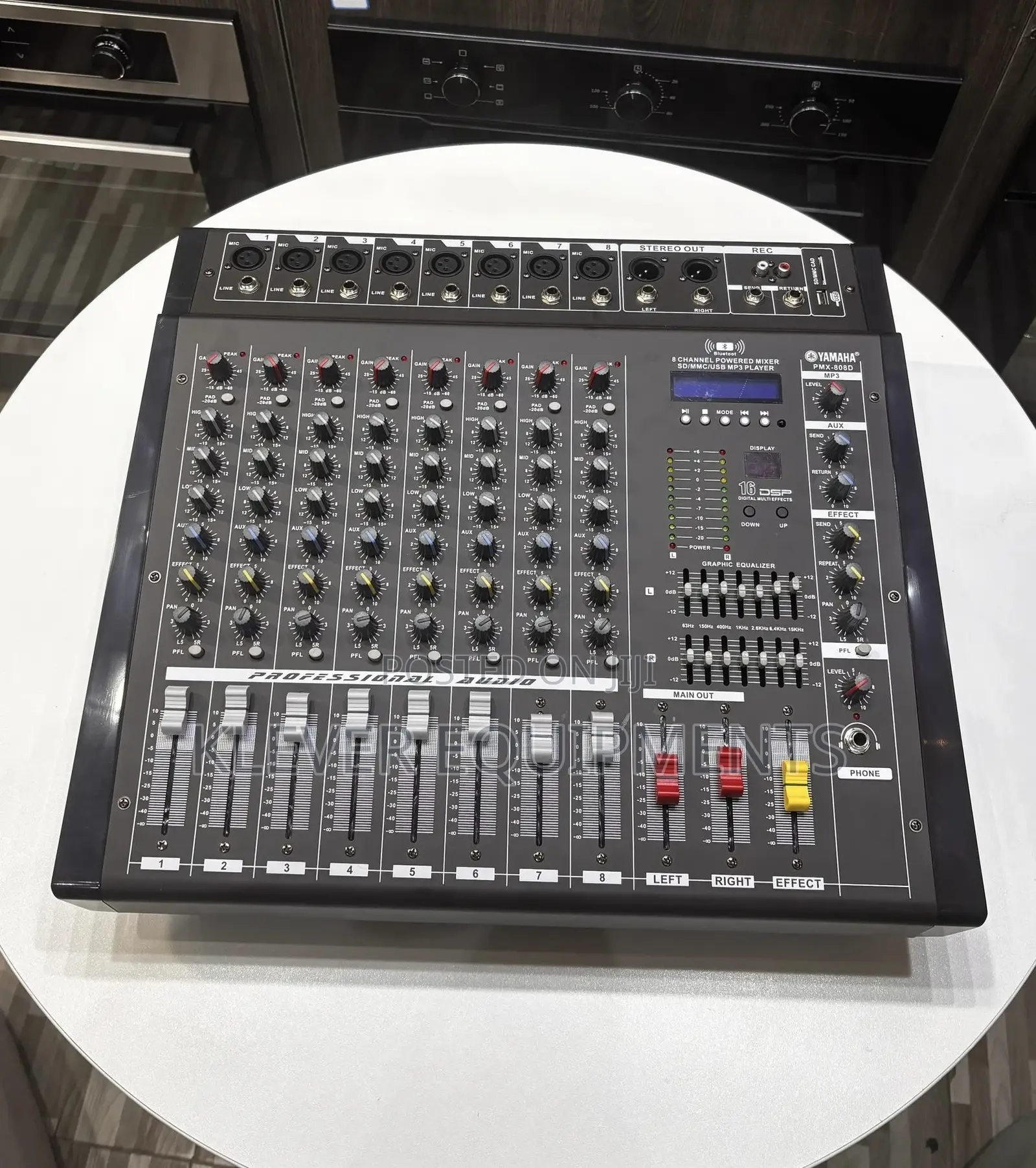 Yamaha 8 Channels Power Mixer PMX-808du