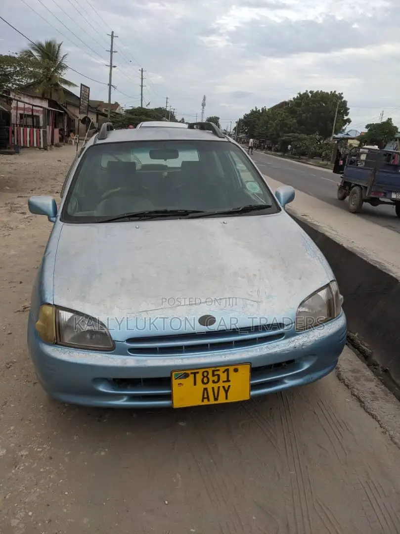 Toyota Starlet 2003 Blue