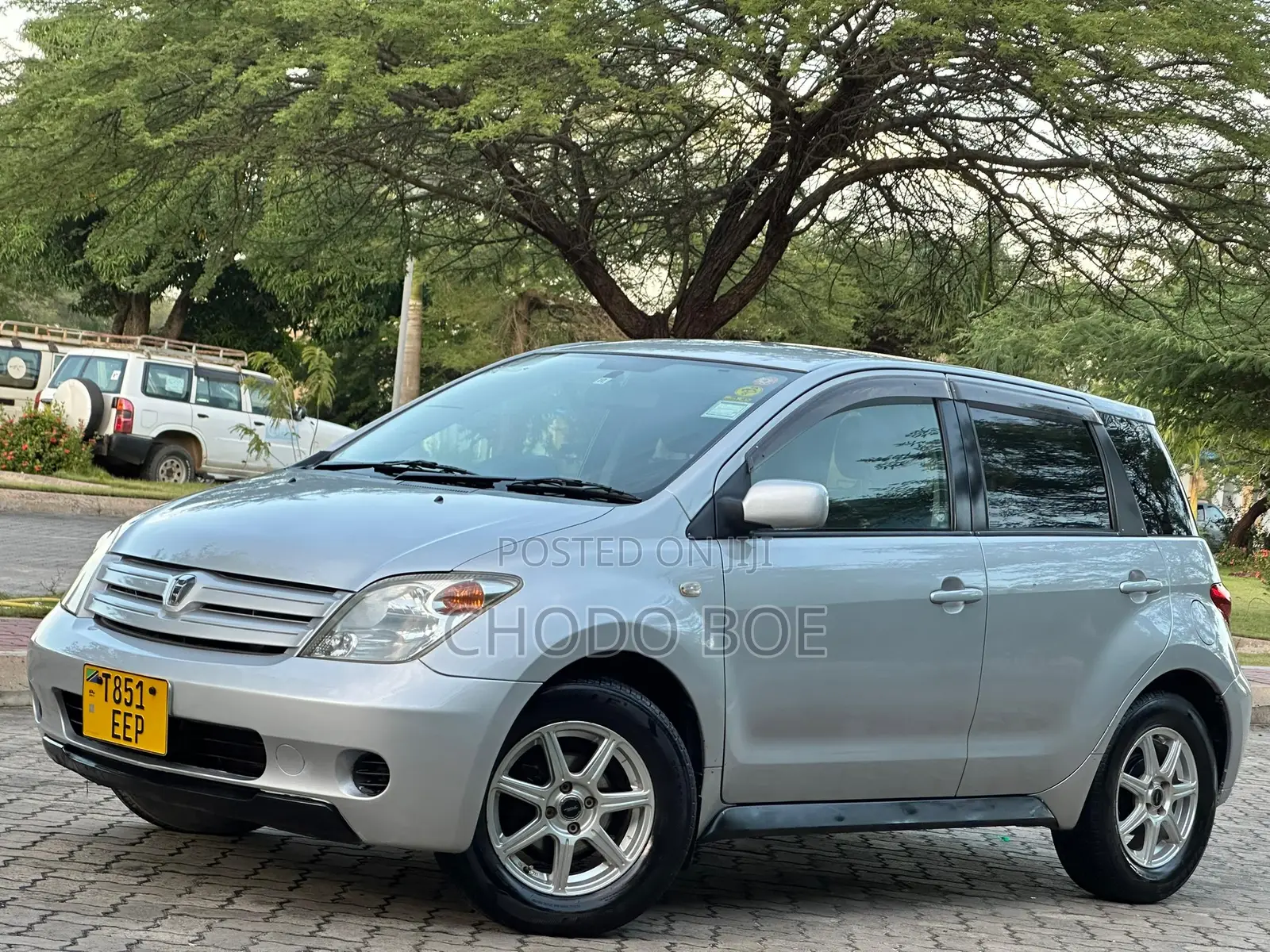 Toyota IST 2003 Silver