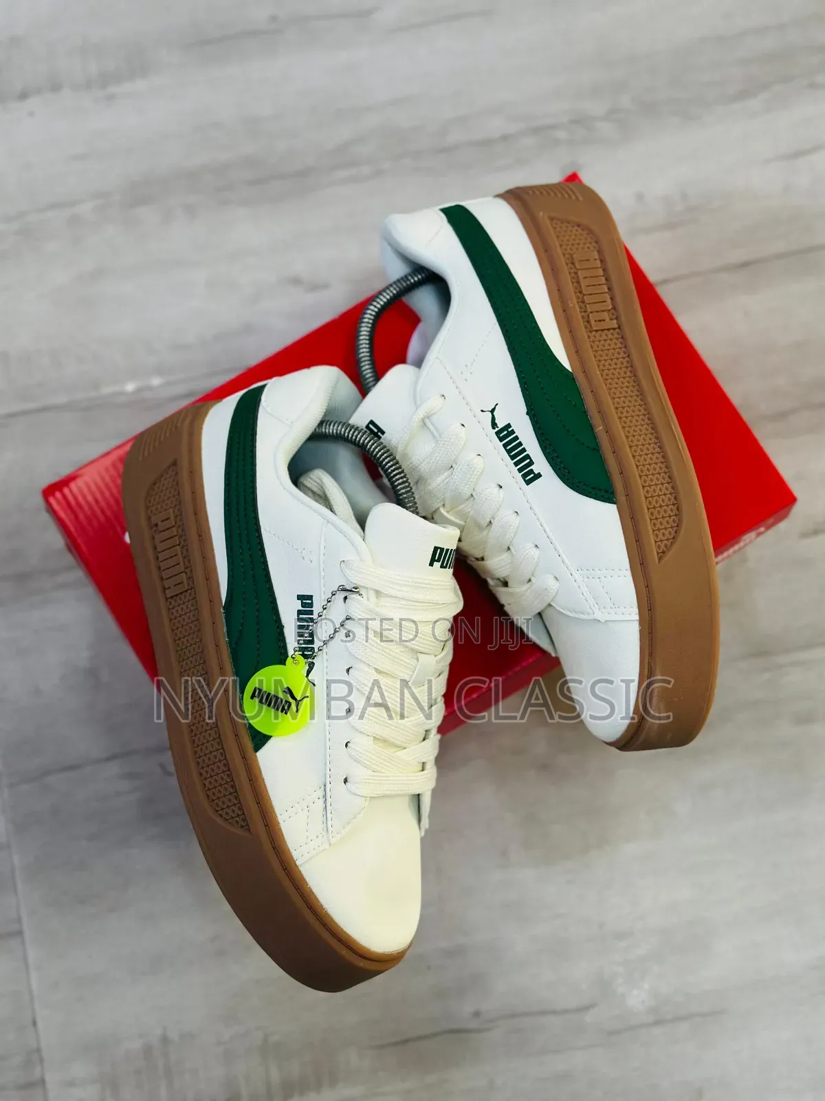 Puma Sneakers