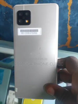 Sharp Aquos Sense6 64 GB White