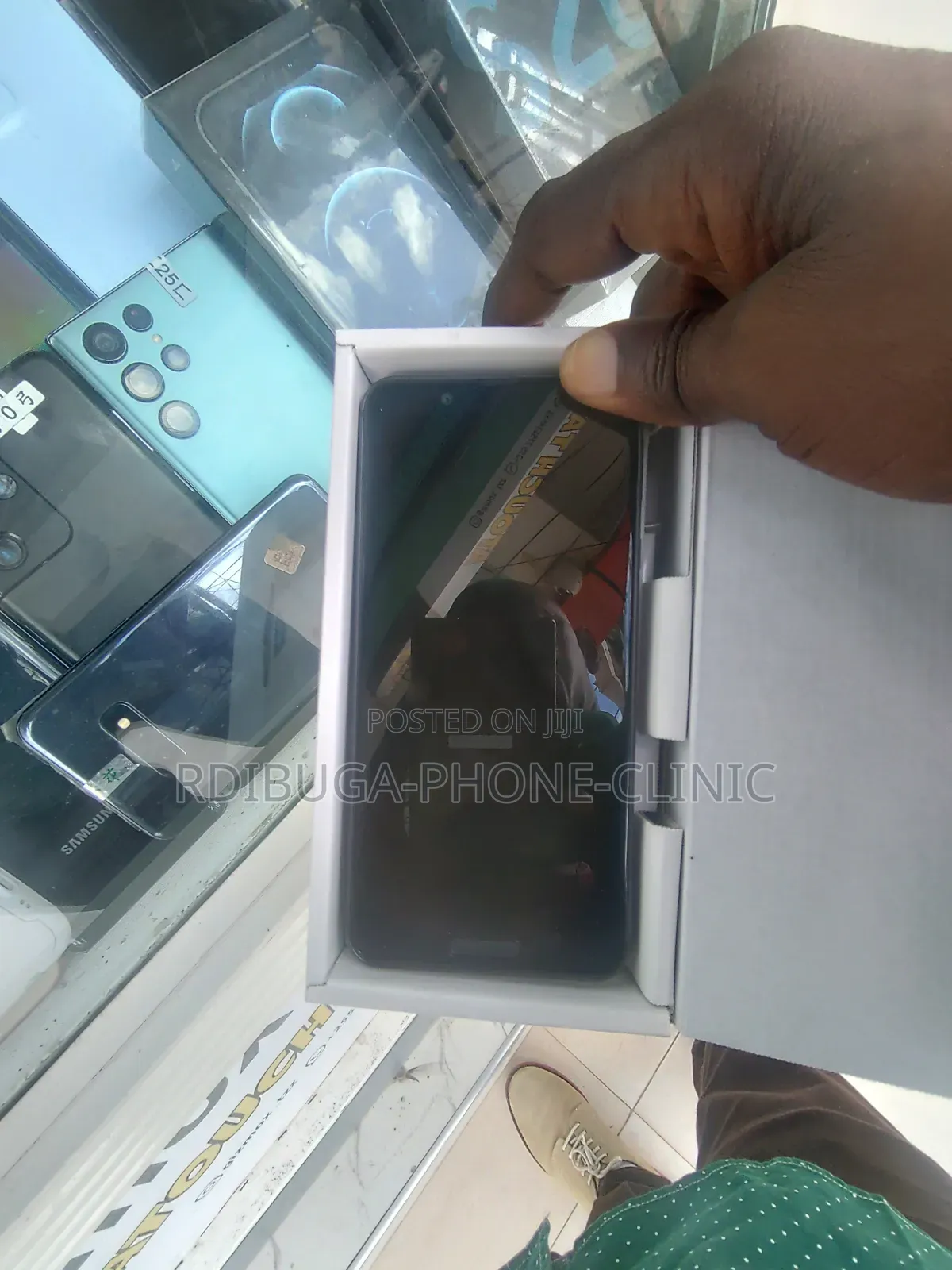 Sharp Aquos Sense 3 SHV45 64 GB Black