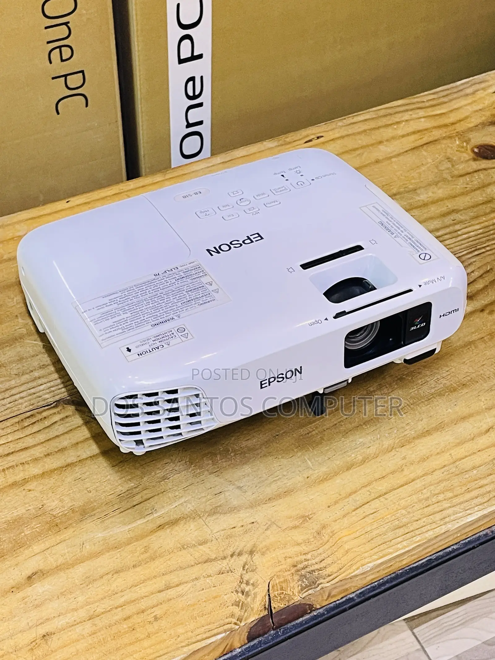Epson Eb S18 Screen 200+ Inches