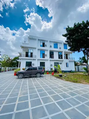 10bdrm House in Geza Ulole Beach, Kigamboni for sale