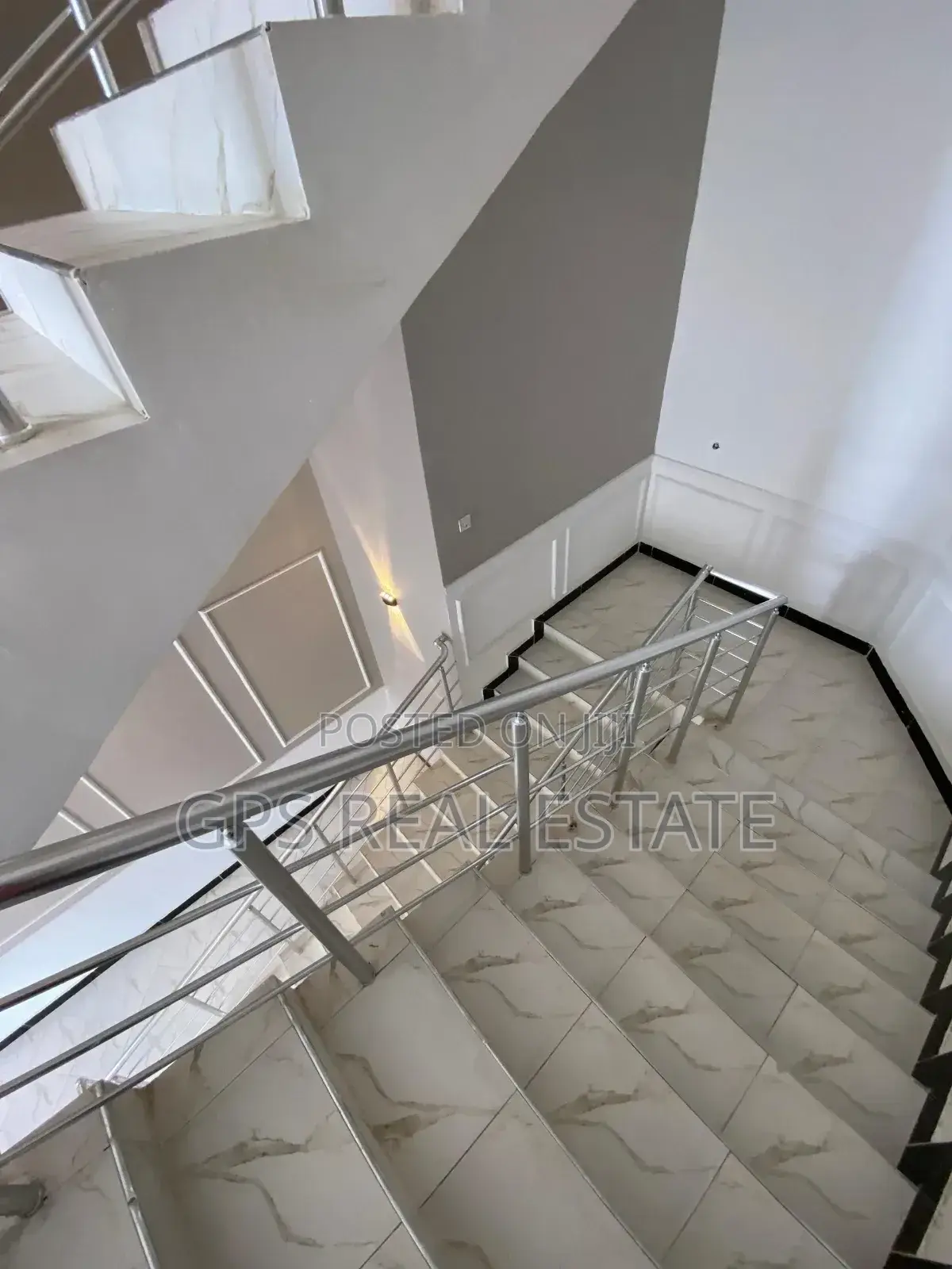 10bdrm House in Geza Ulole Beach, Kigamboni for sale