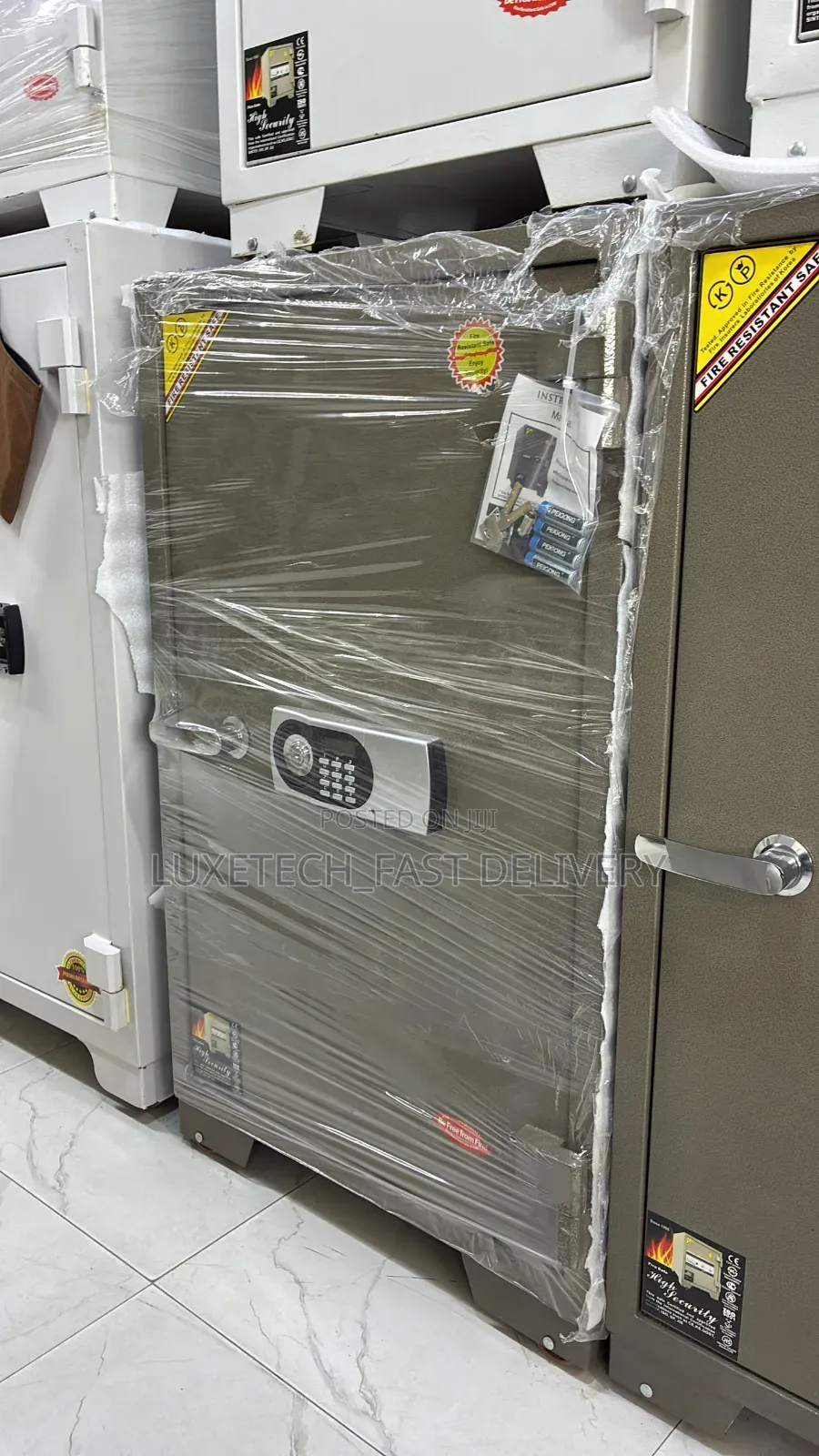 Fire-resistant Safety Locker 300kg Digital