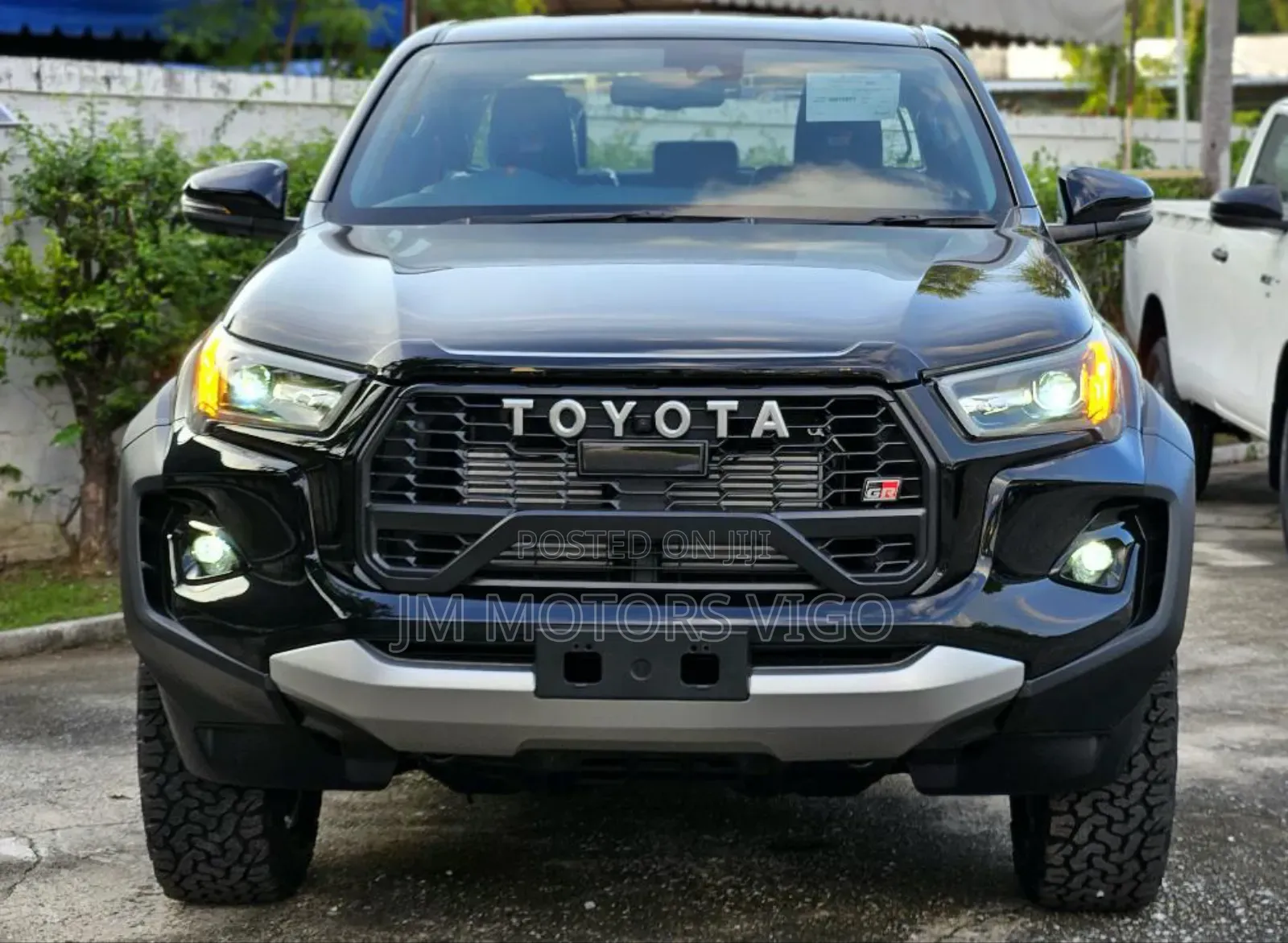 New Toyota Hilux 2024 Black