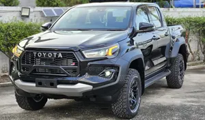 New Toyota Hilux 2024 Black