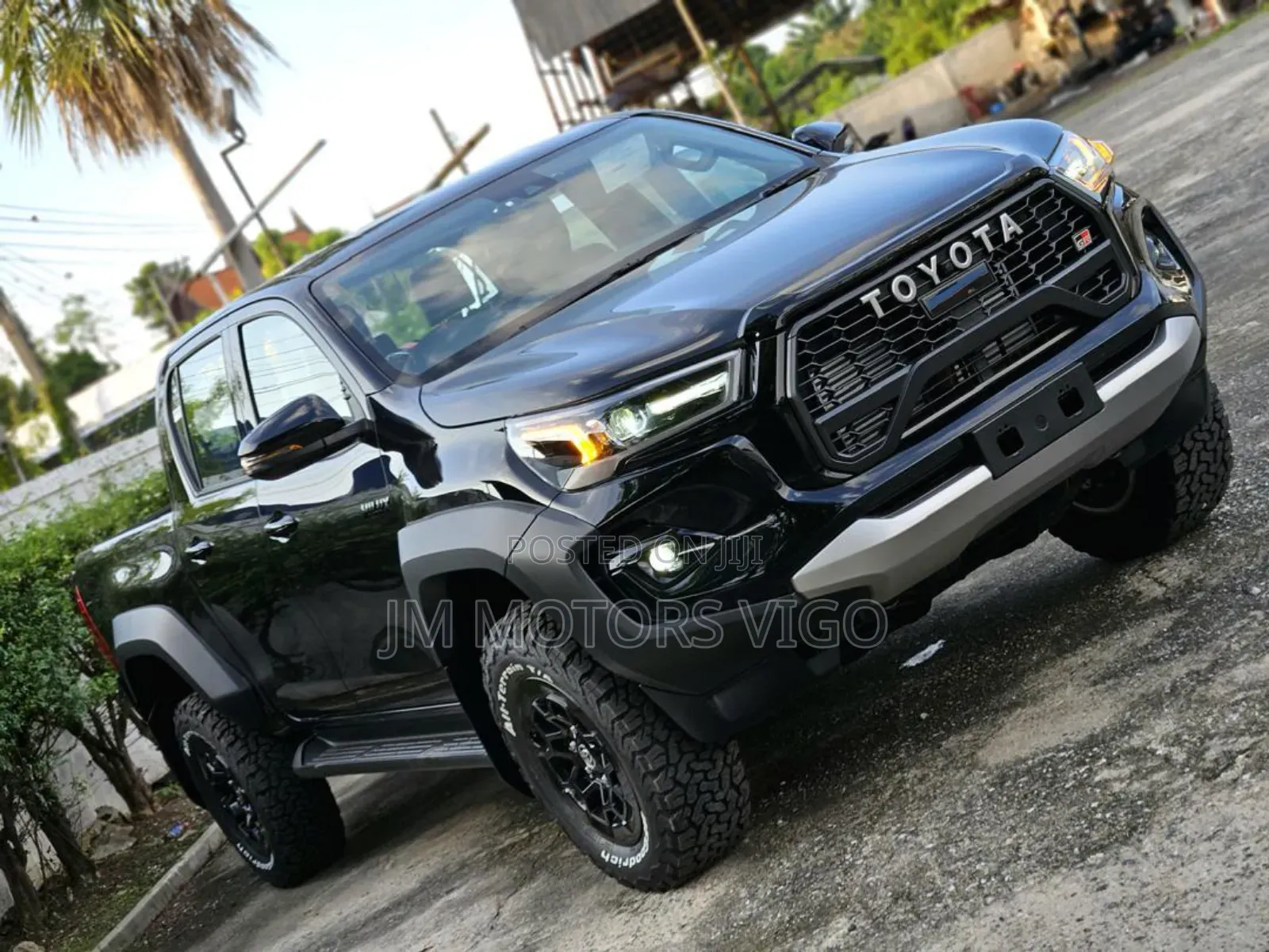 New Toyota Hilux 2024 Black