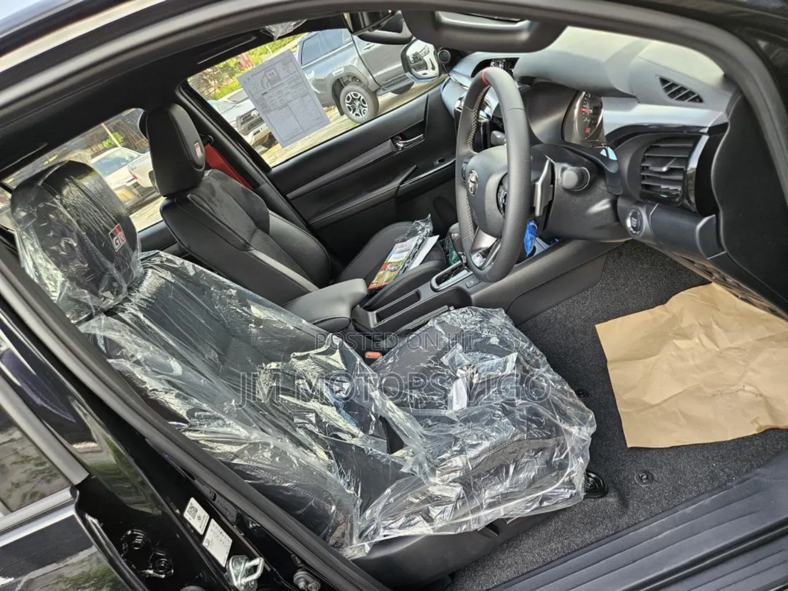 New Toyota Hilux 2024 Black