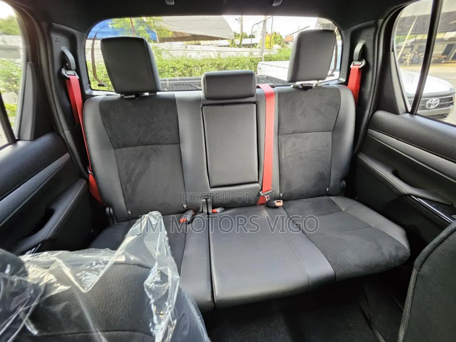 New Toyota Hilux 2024 Black