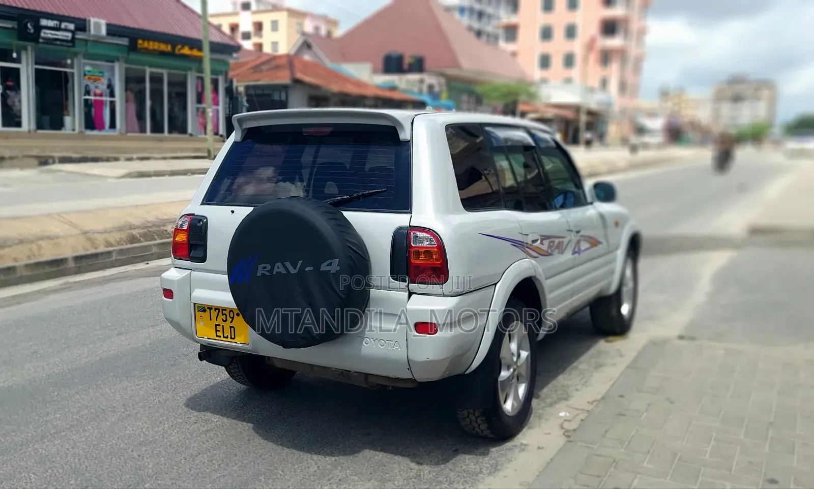 Toyota RAV4 Automatic 2000 White