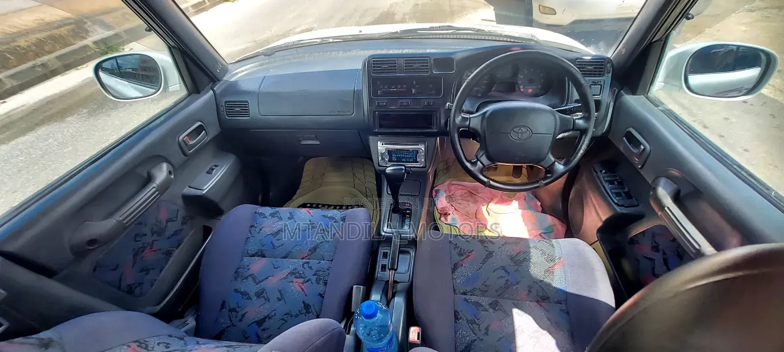Toyota RAV4 Automatic 2000 White